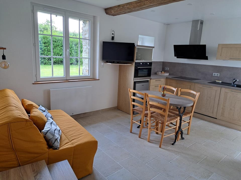 Living room, Seating area, Dining area, dishwasher, oven, stove