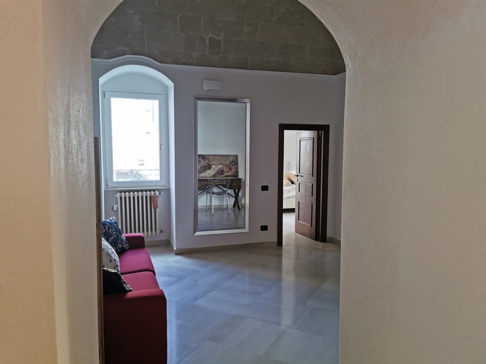 Bed, Seating area