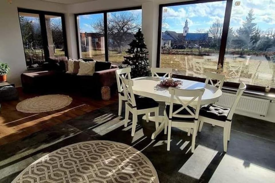 View (from property/room), Living room, Dining area