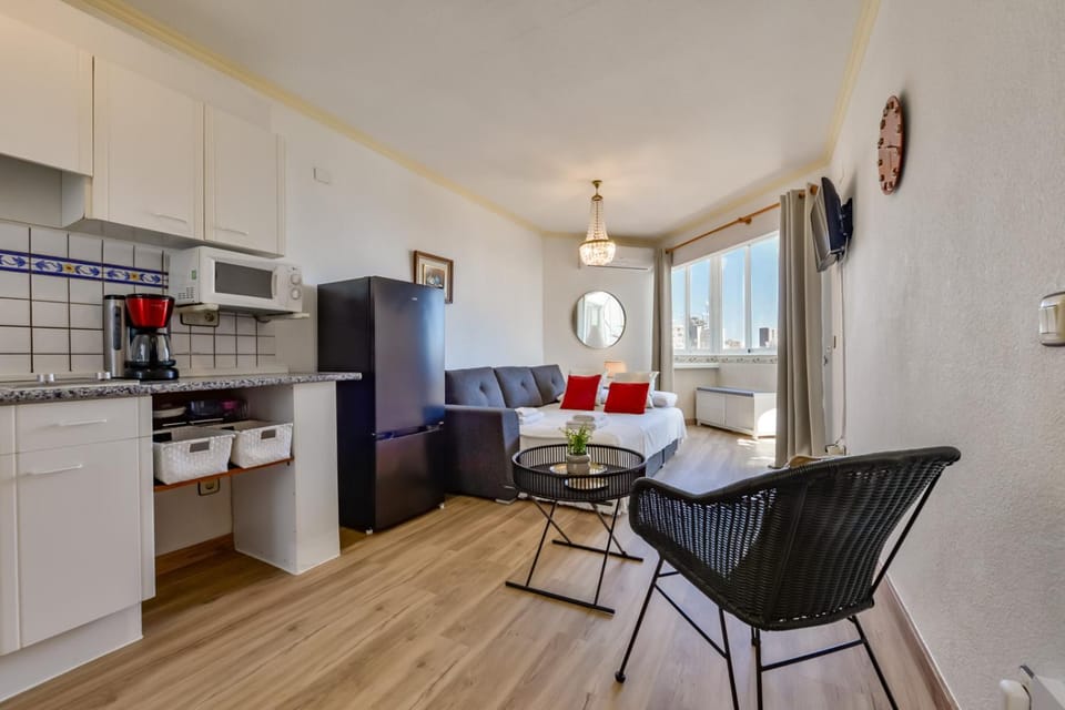 Kitchen or kitchenette, Living room