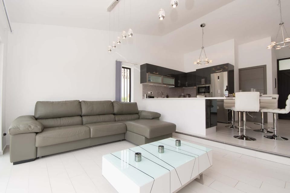 Modern 3 Bedroom Villa Costa Adeje Villa in Costa Adeje