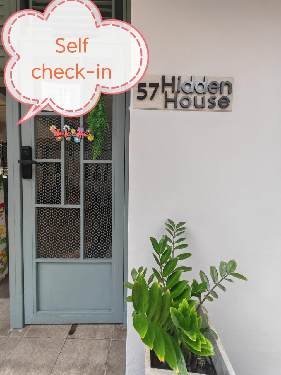 57 Hidden House BKK Chinatown Bed and Breakfast in Bangkok