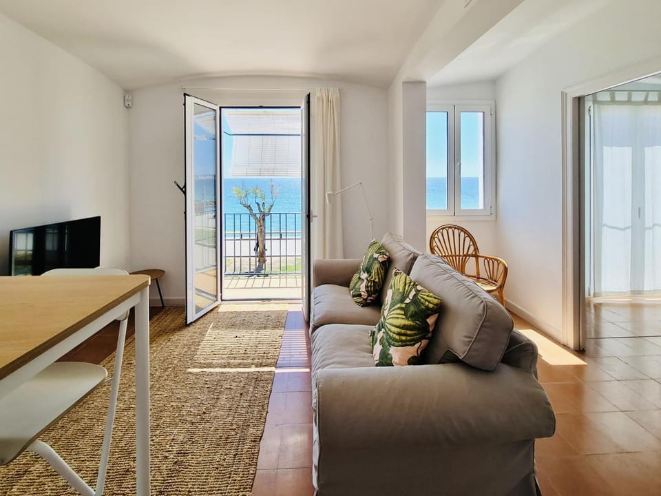Seating area, Sea view