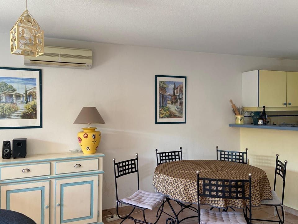 Bastide de l'Escalette, charmante Bastide pour 6 personnes avec piscine House in Uzes