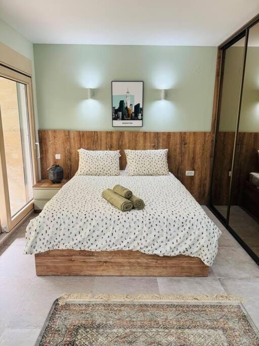 Bed, Bedroom