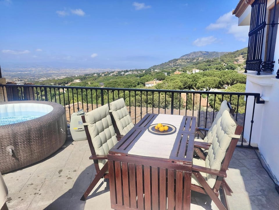 Patio, Natural landscape, View (from property/room), Seating area, Mountain view