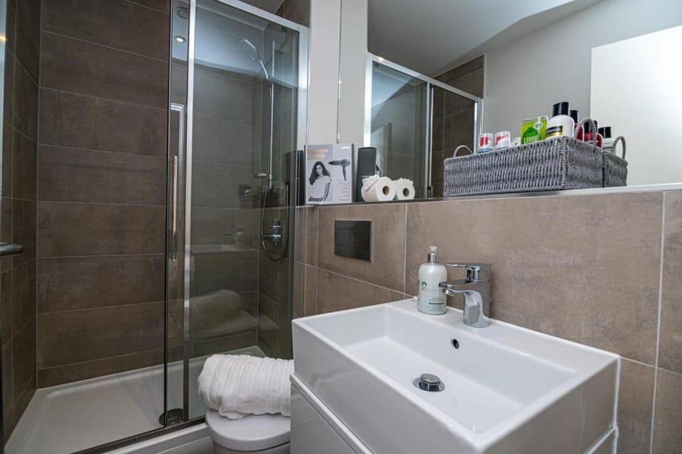 Heathrow Family Apartments Apartment in England