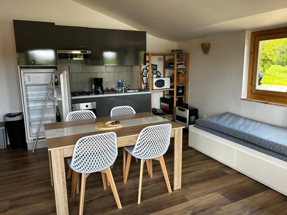 Un étang idéal pour la famille Chalet in Nouvelle-Aquitaine