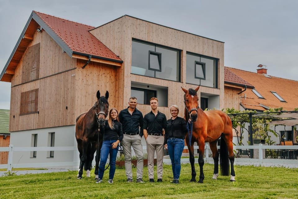 Horse-riding, View (from property/room), City view, City view, Mountain view