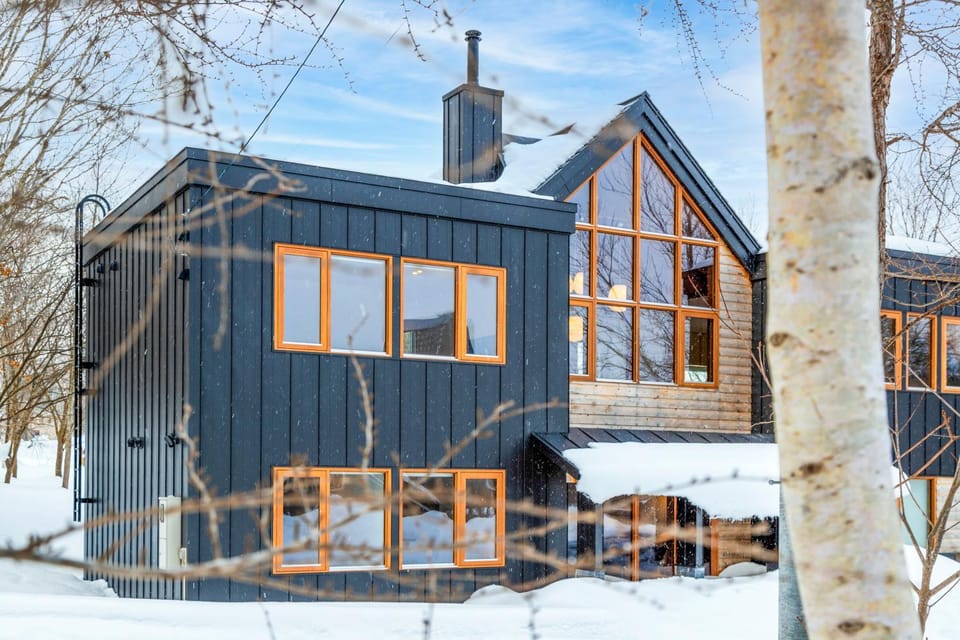 Property building, Day, Winter