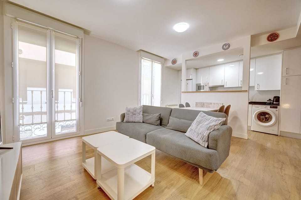 Kitchen or kitchenette, Living room, Seating area