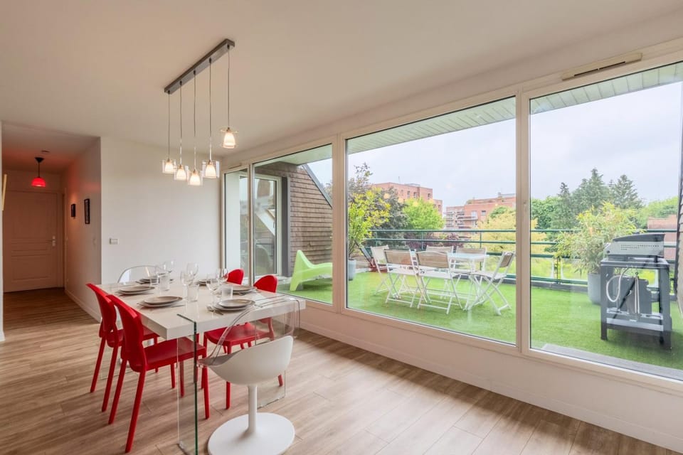 Appart 3 chambres avec parking privé et terrasse Apartment in Hauts-de-France