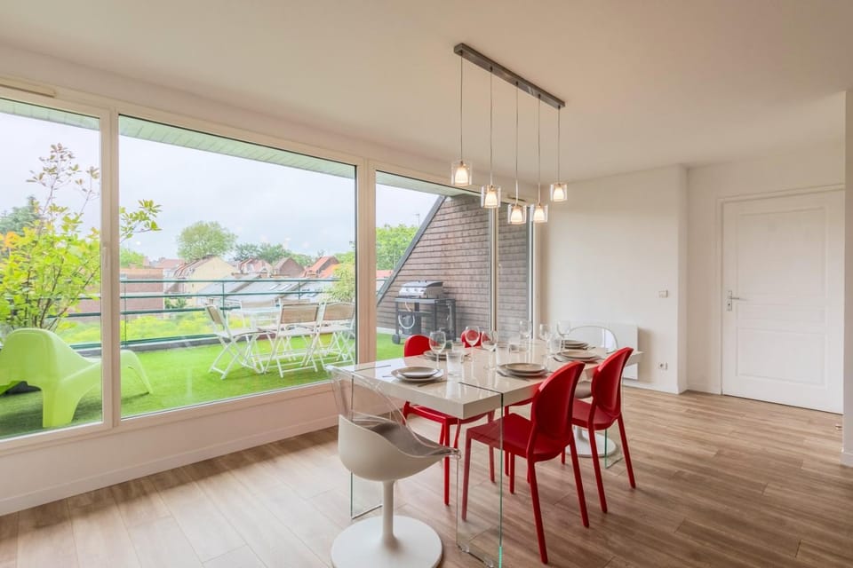 Appart 3 chambres avec parking privé et terrasse Apartment in Hauts-de-France