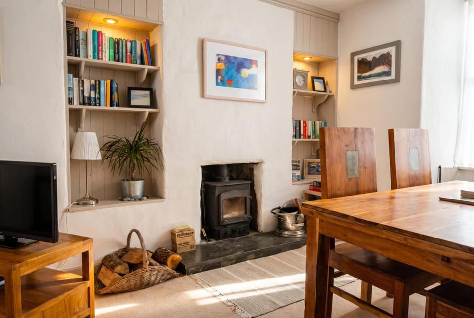 Light and Spacious Victorian Townhouse in Central Penzance House in Penzance