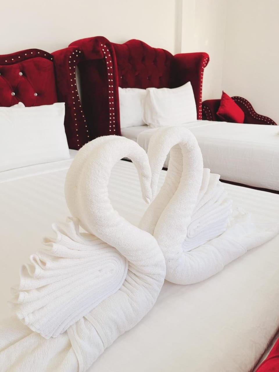Bed, Photo of the whole room, Bedroom, towels