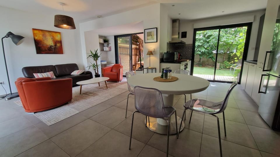 "L'Evasion" Maison avec jardin, Climatisation, Parkings privés, à 5mn à pied du centre Ville House in Colmar