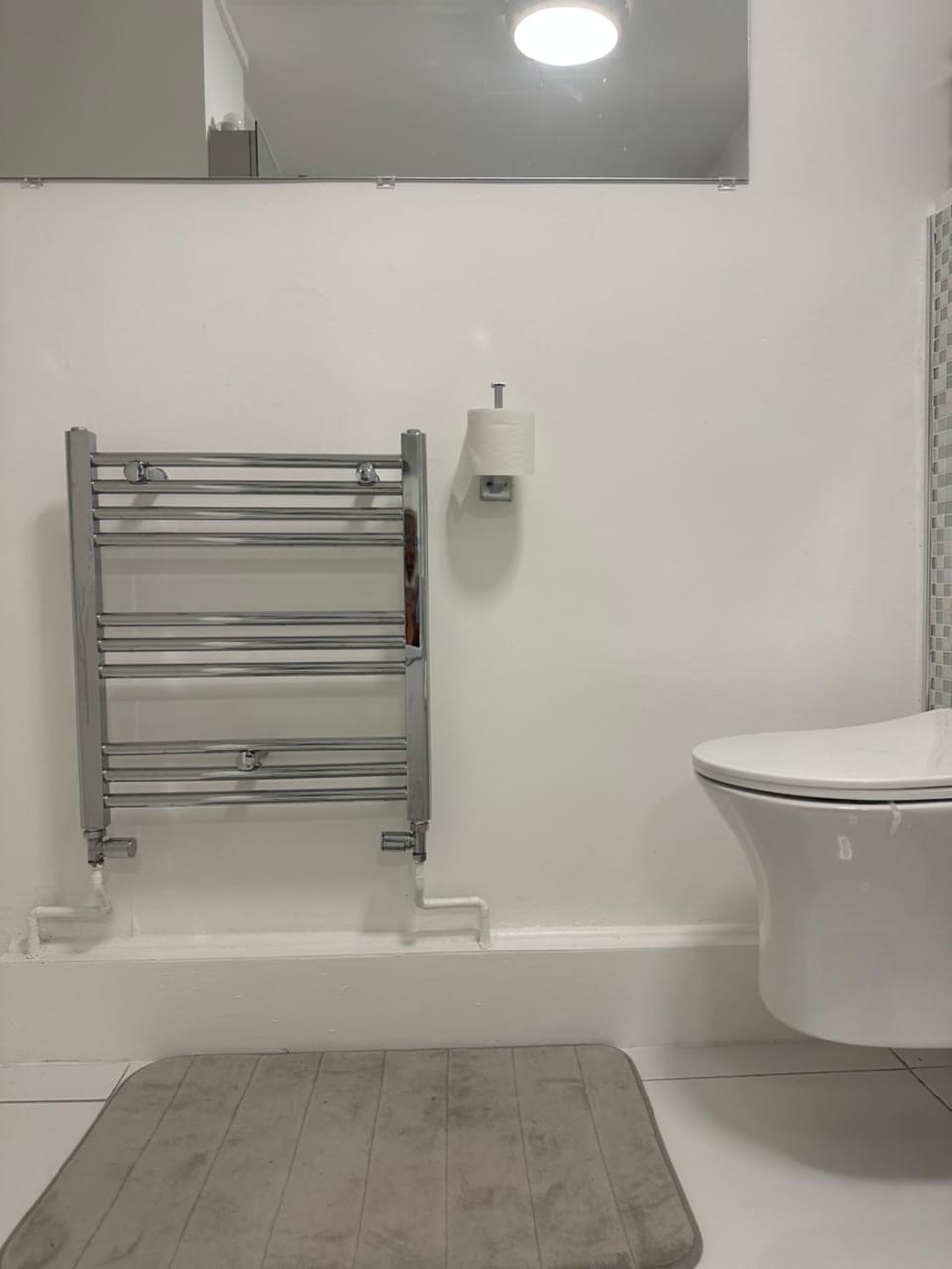 Bathroom, towels