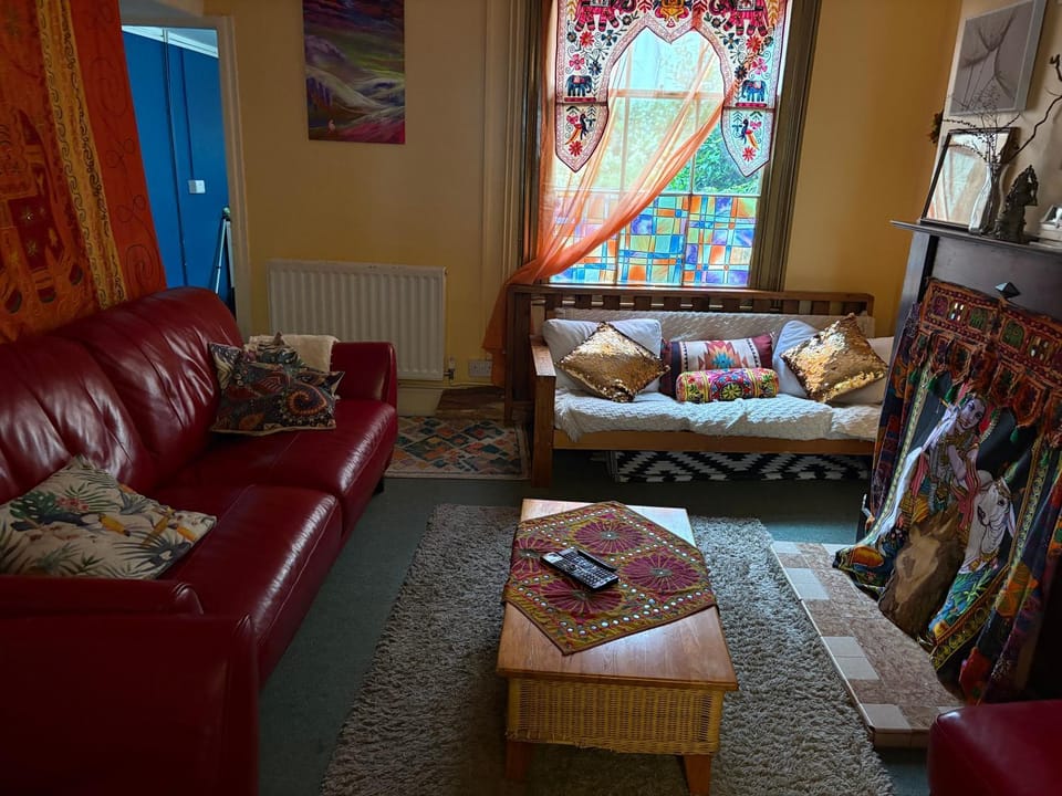 Living room, Photo of the whole room, Seating area
