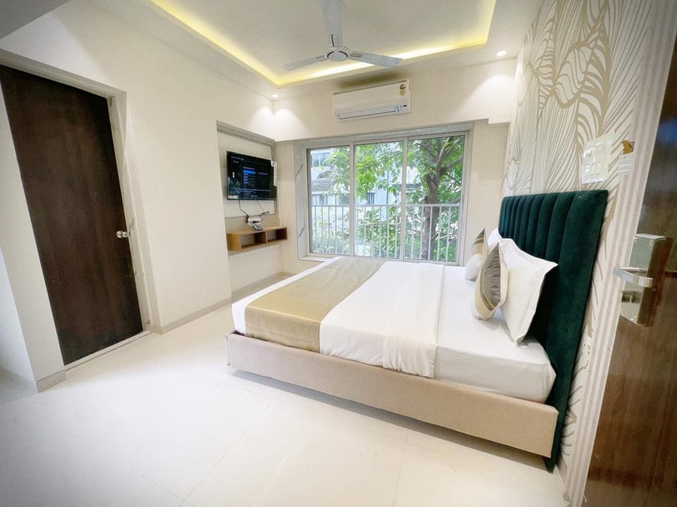 Bed, TV and multimedia, Photo of the whole room, air conditioner