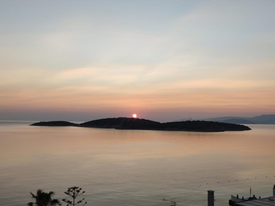Property building, Sunrise