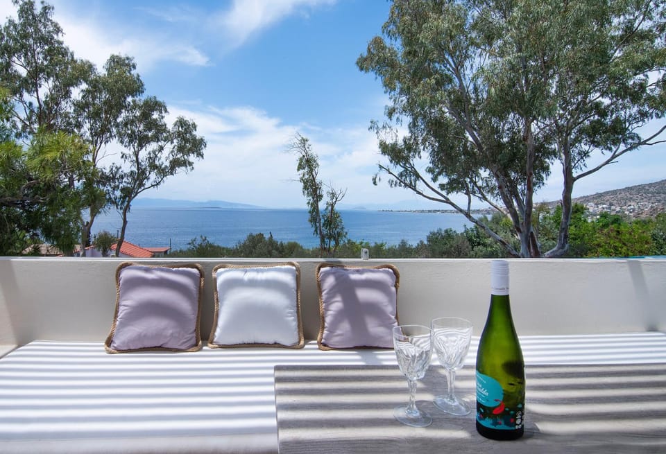 Day, Natural landscape, View (from property/room), Balcony/Terrace, Food and drinks, Mountain view, Sea view, Drinks, Alcoholic drinks