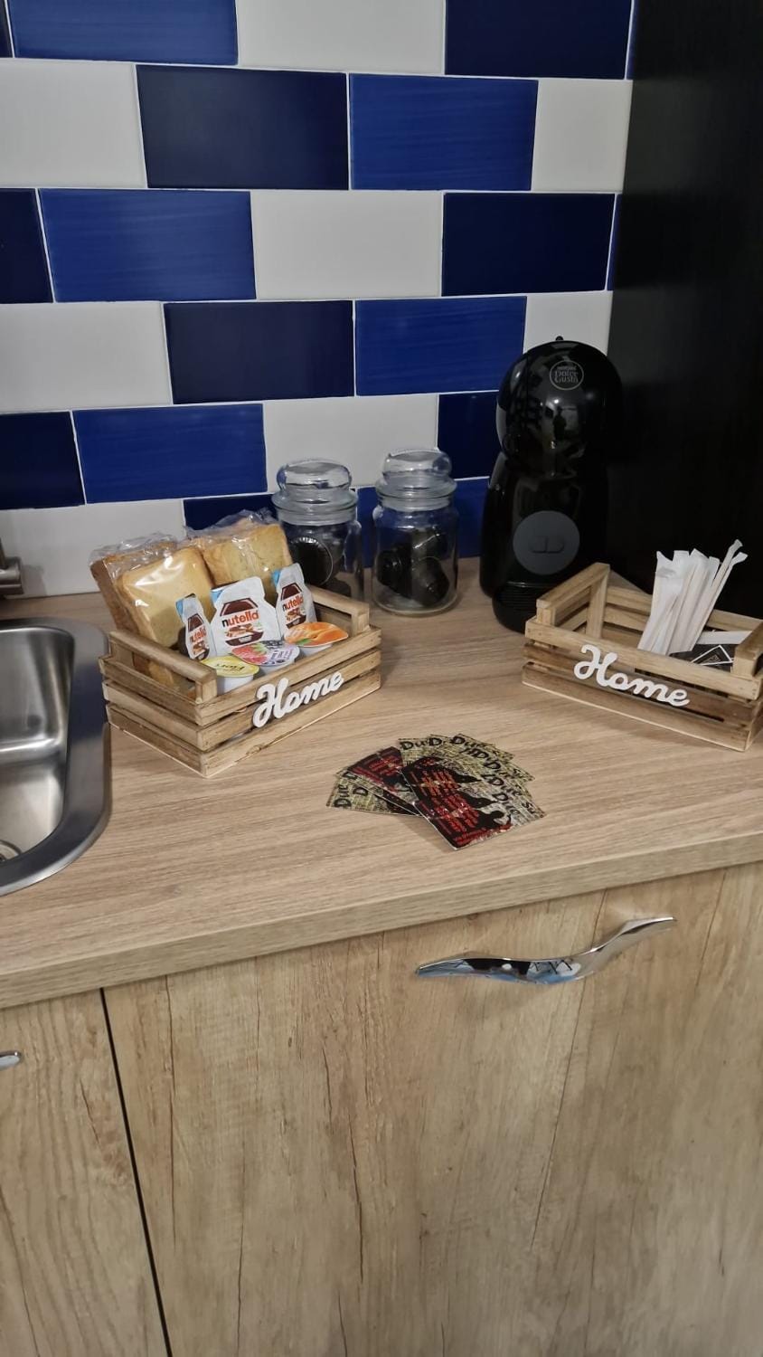 Kitchen or kitchenette, Breakfast