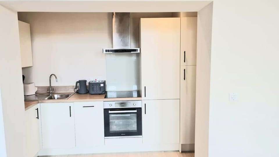 microwave, kitchen