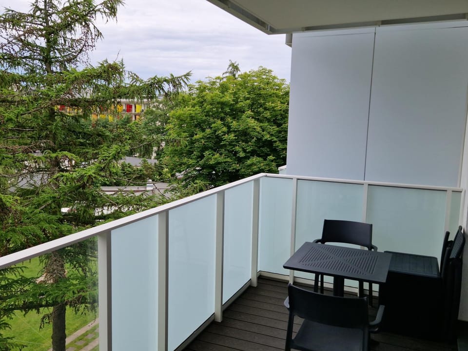 View (from property/room), Balcony/Terrace, Garden view