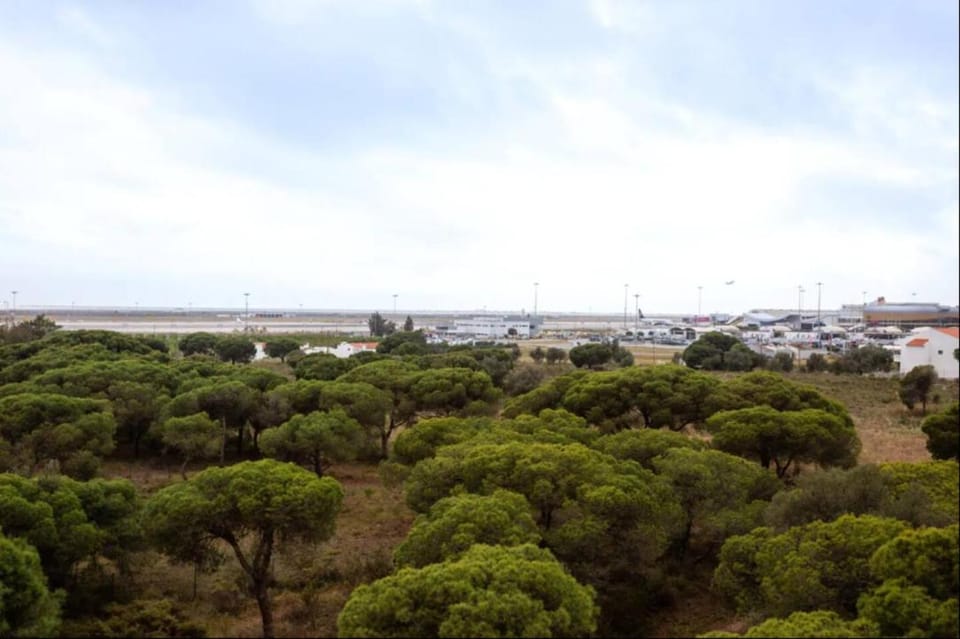 Blife RYA private rooms - Airport stay Vacation rental in Faro