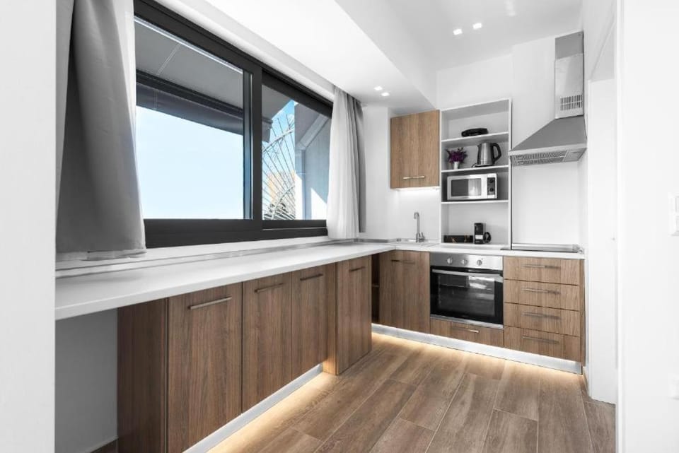 Kitchen or kitchenette, oven, stove