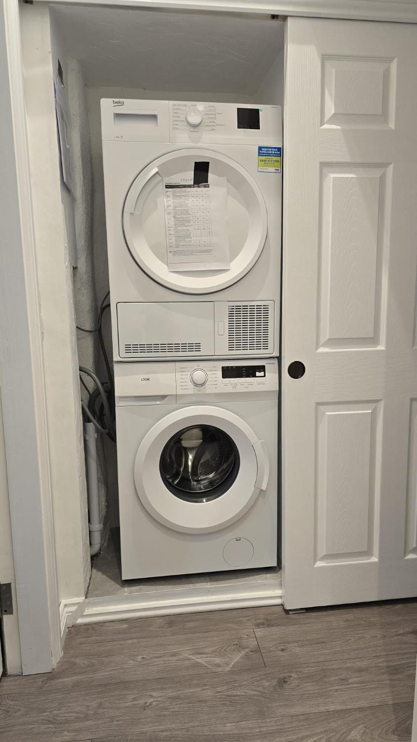 Central & Stylish, Two Bed, Two Bath Apartment in Galway