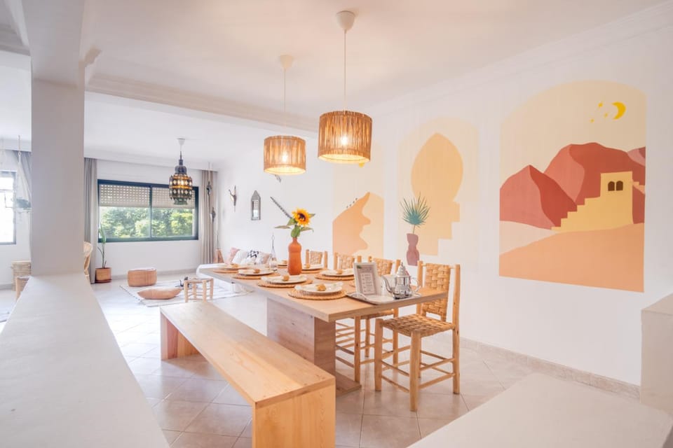 Food and drinks, Dining area, air conditioner