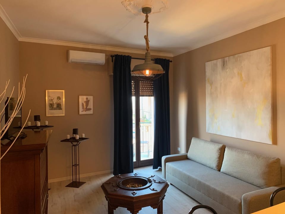 Penthouse Garibaldi Apartment in Catania