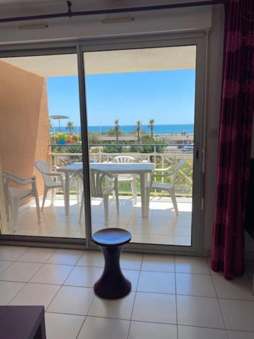 AGENCE JF IMMO-Apt 5 personnes parking - piscine collective - front de mer - Ménage inclus -V0730 Apartment in Vias