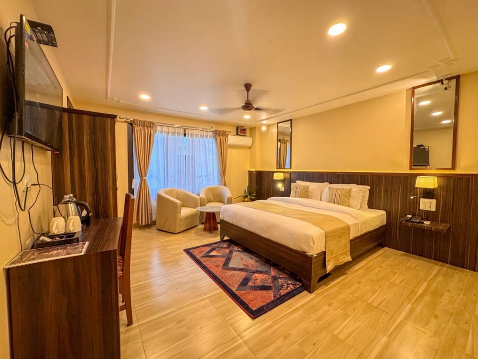 Bed, TV and multimedia, Photo of the whole room, Bedroom, air conditioner
