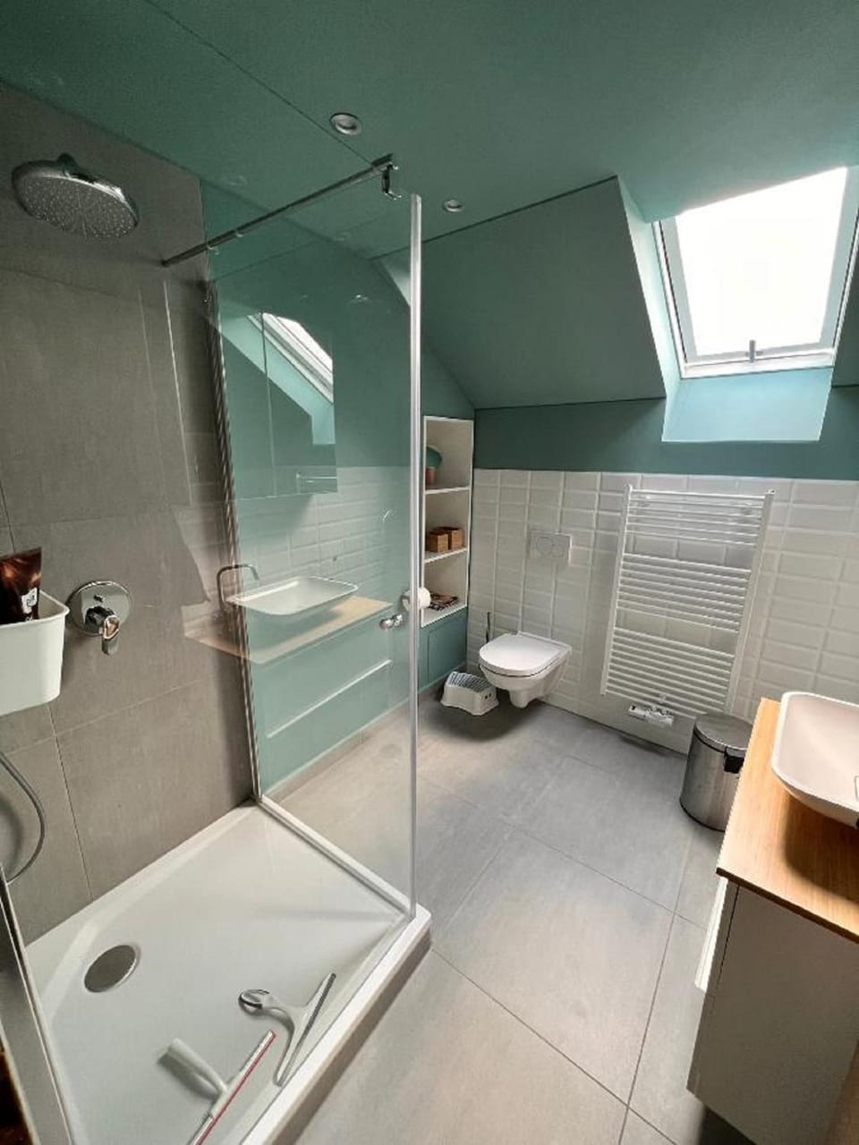 Shower, Bath