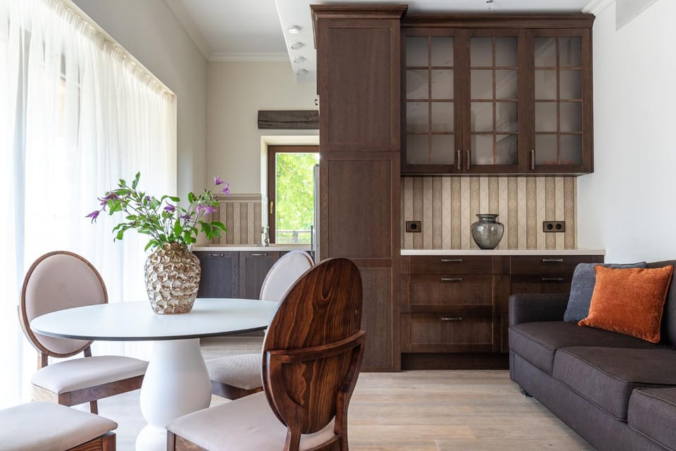 Kitchen or kitchenette, Living room