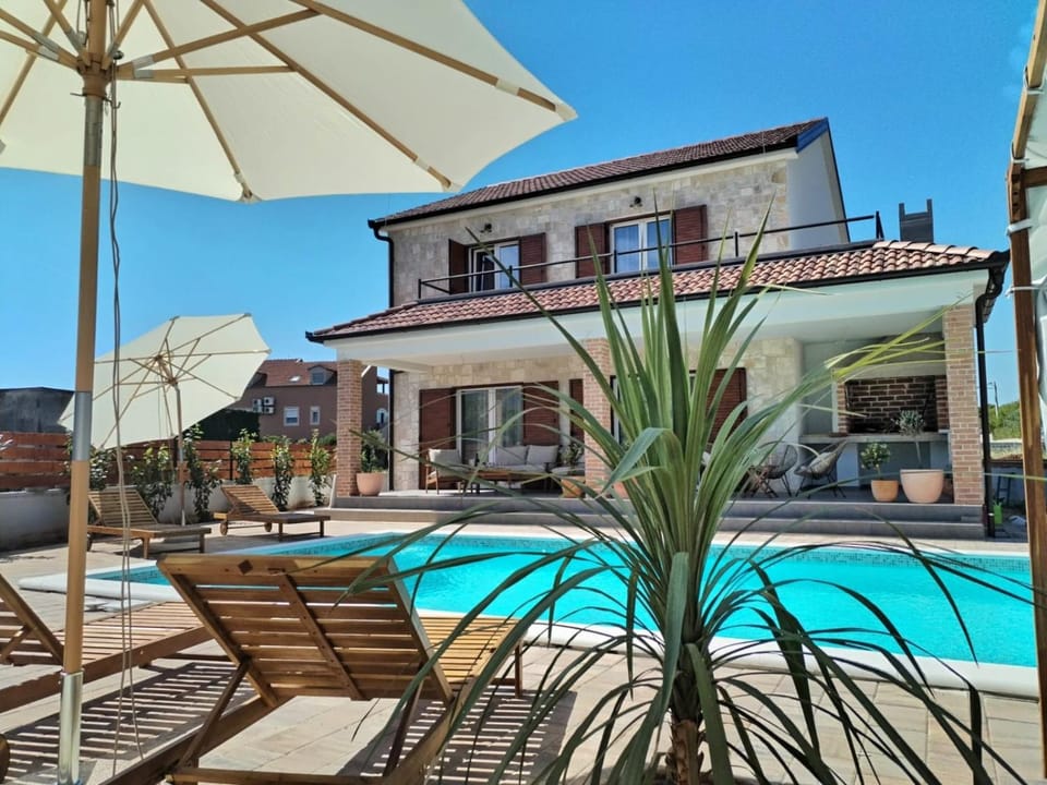 Rustic House Konfidenca Villa in Biograd na Moru