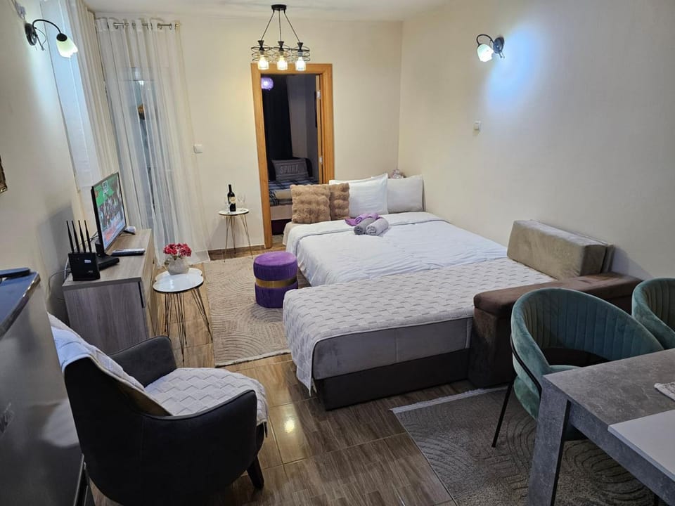 TV and multimedia, Living room, Photo of the whole room, Seating area, towels