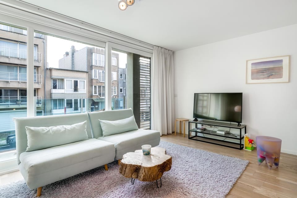 TV and multimedia, Seating area