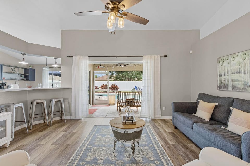 Outdoor Oasis, Heated Pool, Firepit, Bicycles, Pet-Friendly - Chateau Relaxo - Roelens House in Cape Coral