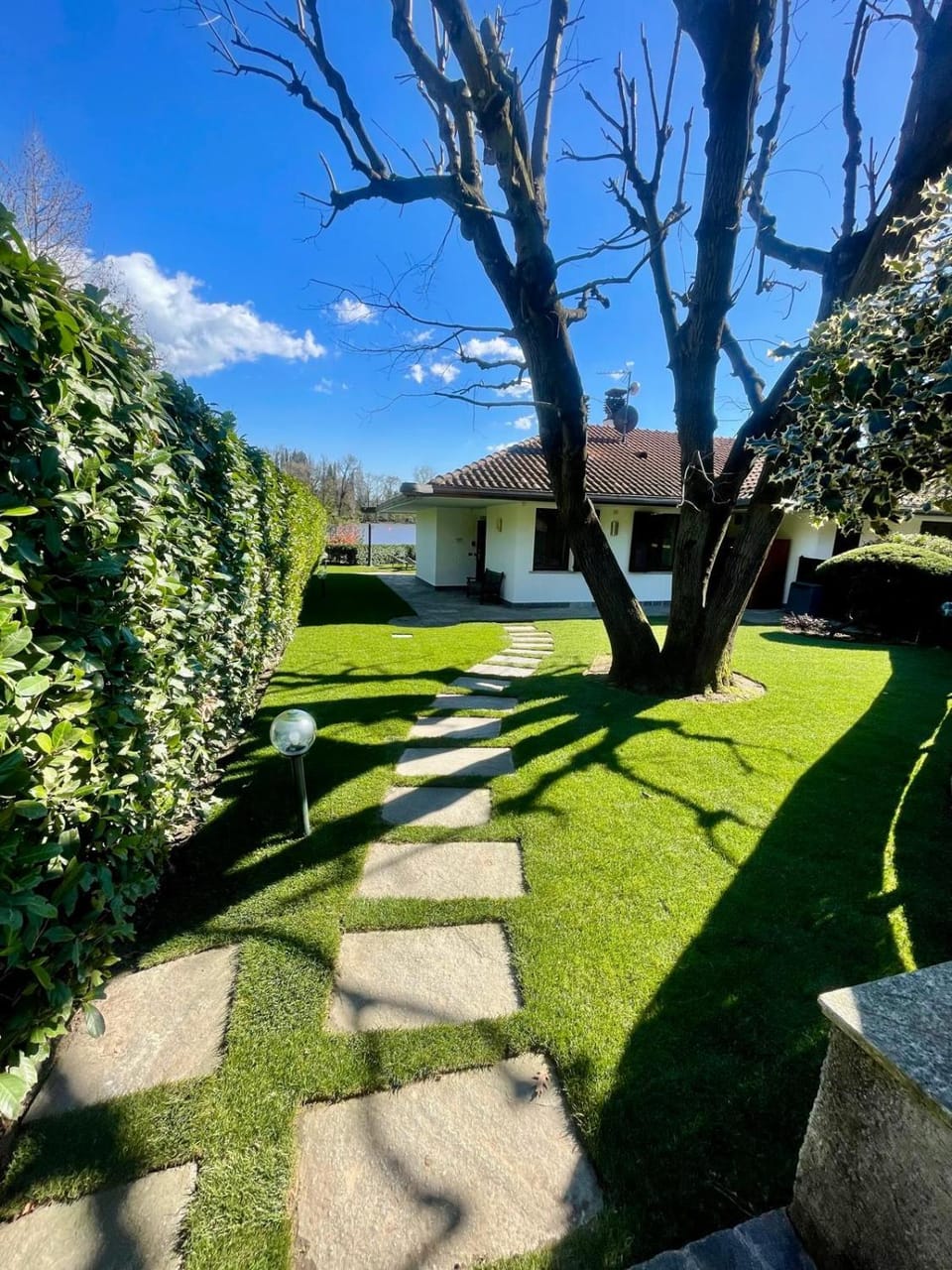 Property building, Spring, Day, Natural landscape, Garden, Garden view