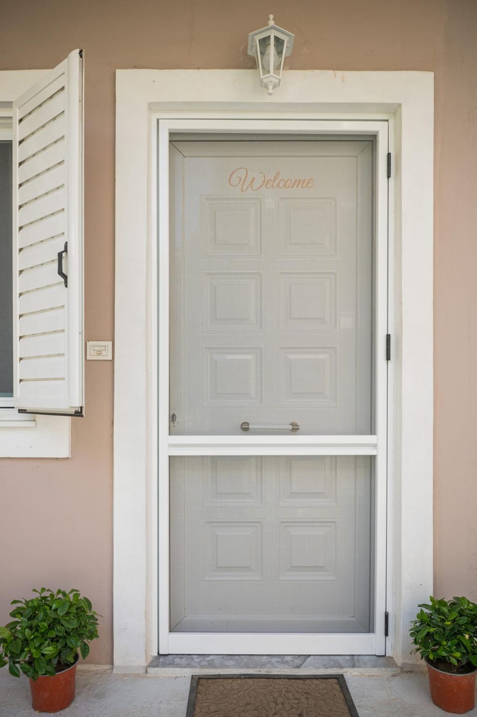 Facade/entrance