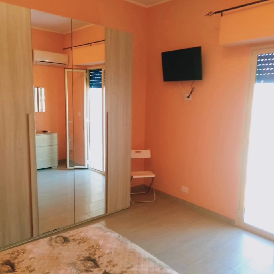 TV and multimedia, Bedroom, wardrobe