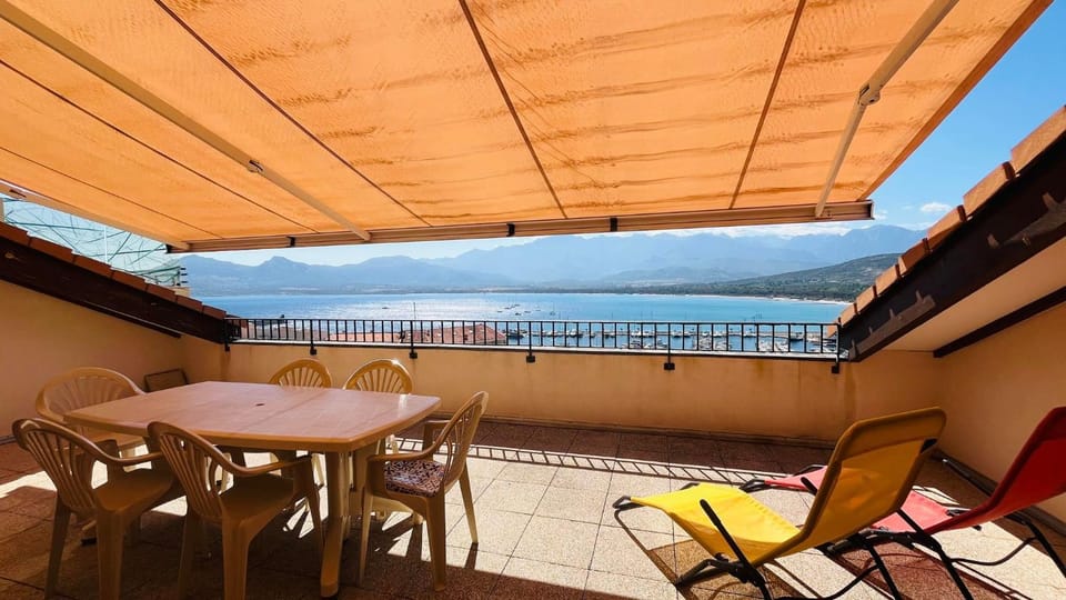 Patio, Mountain view, Sea view
