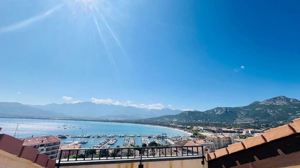 Nearby landmark, Mountain view, Sea view