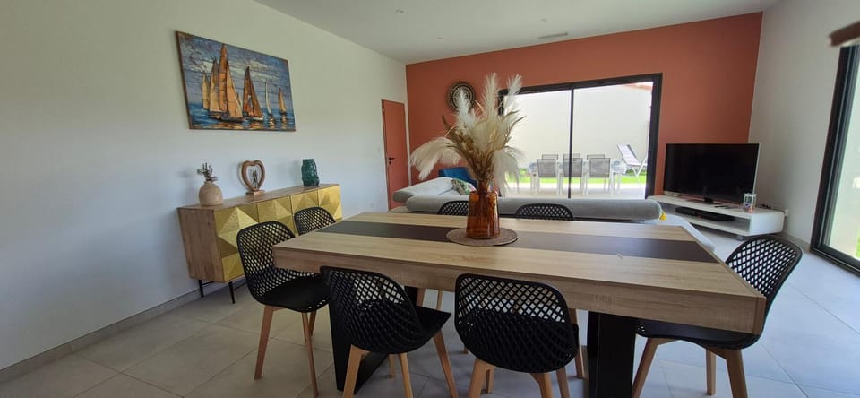 Villa REVA ,8 couchages, piscine entre terre et mer Villa in Nézignan-l'Évêque