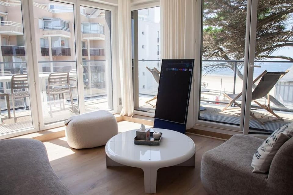 appartement vue mer avec piscine et parking Apartment in Pornichet