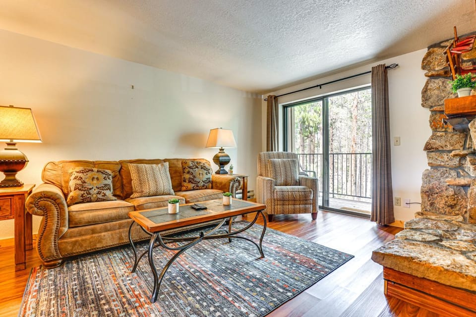 Winter Park Condo w/ Resort Shuttle On-Site! House in Fraser