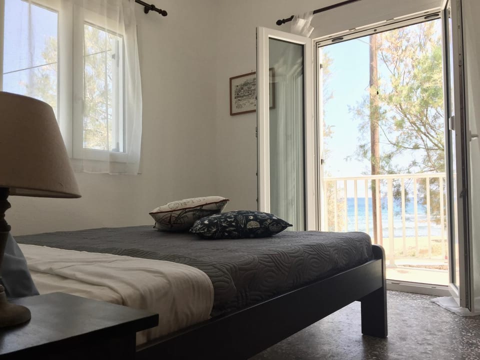 Bed, View (from property/room), Balcony/Terrace, Photo of the whole room, Bedroom